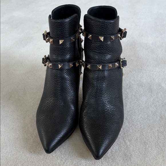 Valentino Garavani Shoes - Valentino Garavani Rockstud Booties